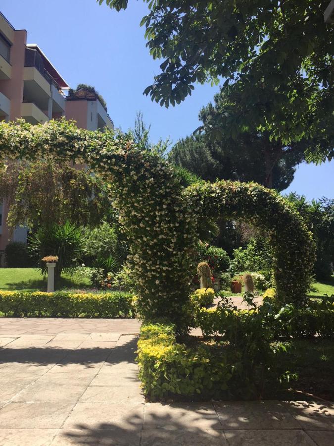 Parco Tirreno Hotel Rom Eksteriør billede